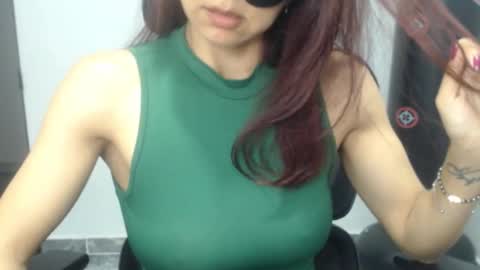 Snapshot of love_gatubela chatting on 01-14-26, 08:47 Nina online show from 01-14-26, 08:47