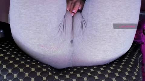 Snapshot of love_hard_kiru chatting on 11-30-25, 08:51 Kira online show from 11-30-25, 08:51