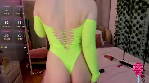 Lola online show from 09-20-25, 12:22