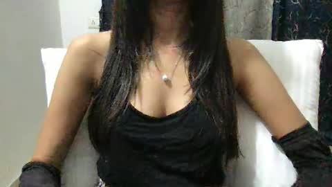 Snapshot of love_riva chatting on 03-30-26, 10:38 Riva online show from 03-30-26, 10:38