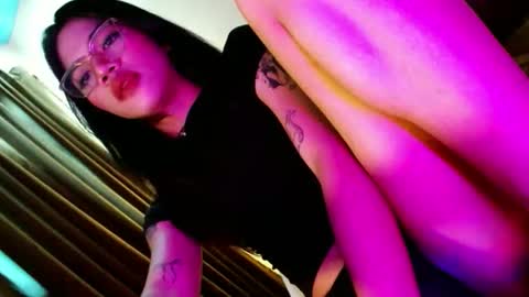 Seren online show from 12-20-25, 01:45