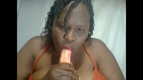 Lynn online show from 12-01-25, 02:05