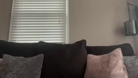 loved19 online show from 11-08-25, 03:34