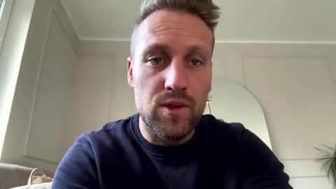 lovefuesse online show from 10-30-25, 07:43