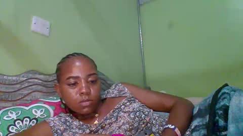 Snapshot of lovegal335 chatting on 12-14-25, 03:50 lovegal335 online show from 12-14-25, 03:50