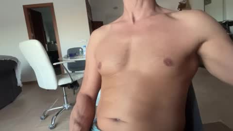 Loveisperfect online show from 10-23-25, 04:17