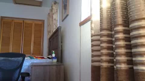 Snapshot of lovelace390 chatting on 12-01-25, 12:04 Amber online show from 12-01-25, 12:04