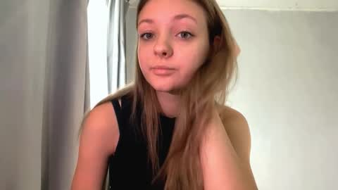 Ella online show from 10-21-25, 06:03