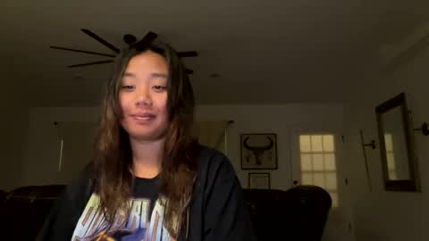 Snapshot of lovellly_ chatting on 12-09-24, 12:34 Love online show from 12-09-24, 12:34