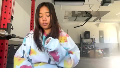 Snapshot of lovellly_ chatting on 01-17-25, 08:11 Love online show from 01-17-25, 08:11