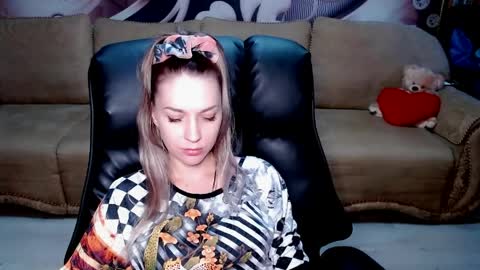 private open online show from 04-10-26, 02:11