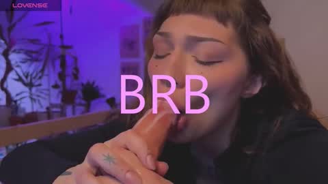 Snapshot of lovelorn_ chatting on 11-18-25, 05:45 Elsa online show from 11-18-25, 05:45