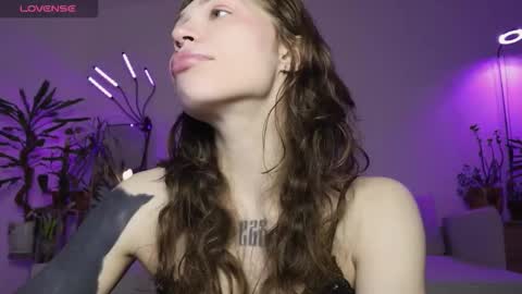 Elsa online show from 01-12-26, 05:34