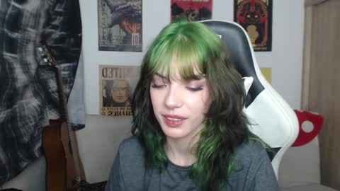 Snapshot of lovely_cass chatting on 12-07-24, 07:49 Cassie online show from 12-07-24, 07:49
