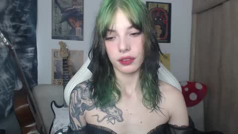 Snapshot of lovely_cass chatting on 12-16-24, 06:16 Cassie online show from 12-16-24, 06:16