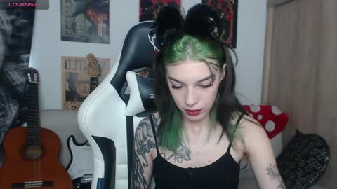 Snapshot of lovely_cass chatting on 12-19-24, 08:55 Cassie online show from 12-19-24, 08:55