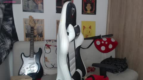Snapshot of lovely_cass chatting on 12-23-24, 09:40 Cassie online show from 12-23-24, 09:40