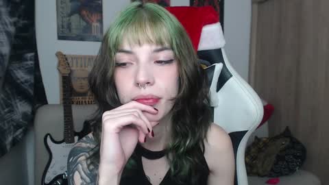 Snapshot of lovely_cass chatting on 12-31-24, 08:15 Cassie online show from 12-31-24, 08:15