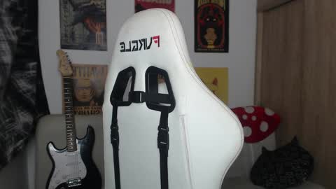 Snapshot of lovely_cass chatting on 01-02-25, 09:50 Cassie online show from 01-02-25, 09:50