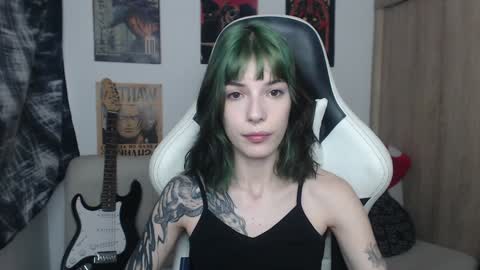 Snapshot of lovely_cass chatting on 01-04-25, 09:31 Cassie online show from 01-04-25, 09:31