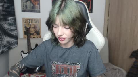 Snapshot of lovely_cass chatting on 01-23-25, 10:22 Cassie online show from 01-23-25, 10:22