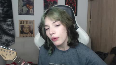 Snapshot of lovely_cass chatting on 01-24-25, 01:24 Cassie online show from 01-24-25, 01:24