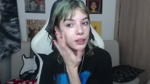 Snapshot of lovely_cass chatting on 01-25-25, 10:28 Cassie online show from 01-25-25, 10:28