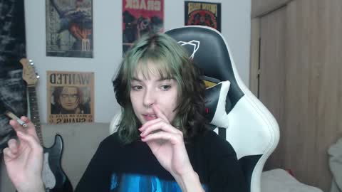 Snapshot of lovely_cass chatting on 01-26-25, 01:31 Cassie online show from 01-26-25, 01:31