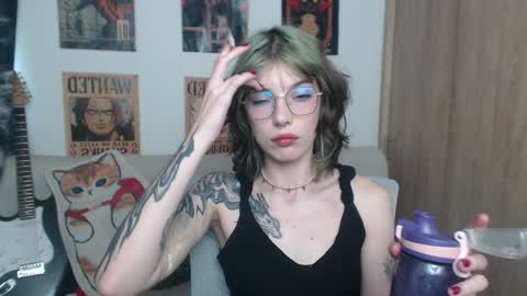 Snapshot of lovely_cass chatting on 01-31-25, 08:54 Cassie online show from 01-31-25, 08:54