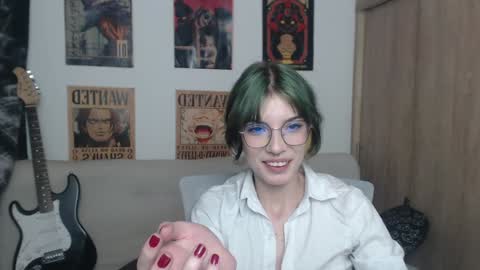 Snapshot of lovely_cass chatting on 02-01-25, 11:06 Cassie online show from 02-01-25, 11:06