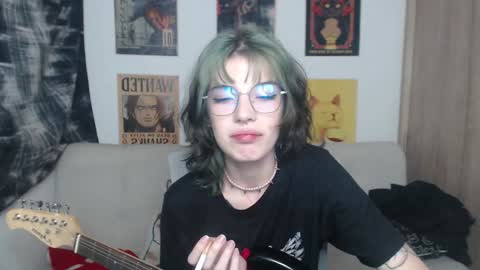 Snapshot of lovely_cass chatting on 02-07-25, 03:55 Cassie online show from 02-07-25, 03:55