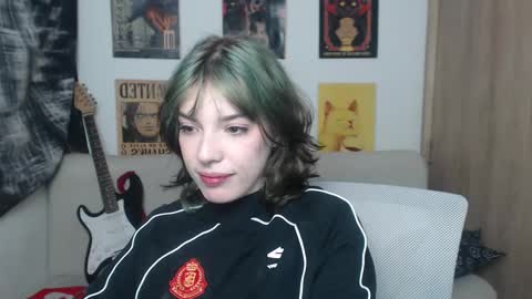 Snapshot of lovely_cass chatting on 02-14-25, 06:23 Cassie online show from 02-14-25, 06:23