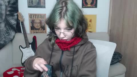Snapshot of lovely_cass chatting on 02-17-25, 07:37 Cassie online show from 02-17-25, 07:37