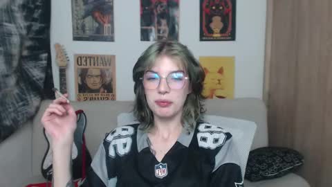 Snapshot of lovely_cass chatting on 02-20-25, 05:44 Cassie online show from 02-20-25, 05:44