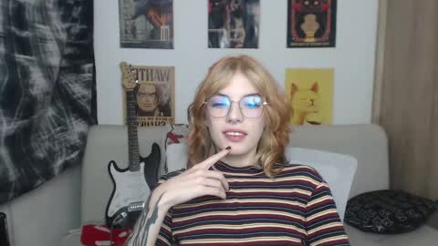 Snapshot of lovely_cass chatting on 03-01-25, 07:08 Cassie online show from 03-01-25, 07:08