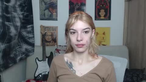 Snapshot of lovely_cass chatting on 03-02-25, 01:26 Cassie online show from 03-02-25, 01:26