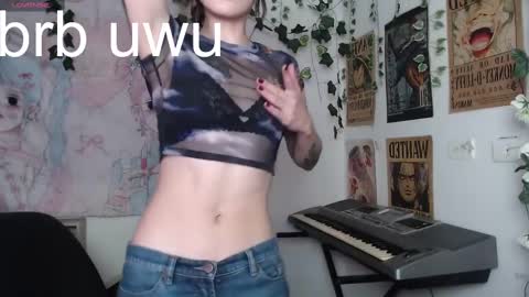 Snapshot of lovely_cass chatting on 03-02-25, 04:28 Cassie online show from 03-02-25, 04:28