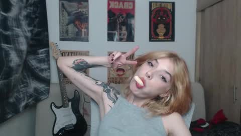 Snapshot of lovely_cass chatting on 03-03-25, 09:00 Cassie online show from 03-03-25, 09:00