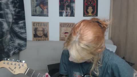 Snapshot of lovely_cass chatting on 03-09-25, 05:11 Cassie online show from 03-09-25, 05:11