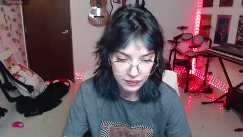 Snapshot of lovely_cass chatting on 10-01-25, 01:22 Cassie online show from 10-01-25, 01:22
