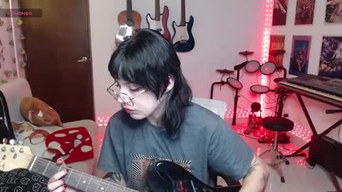 Snapshot of lovely_cass chatting on 10-08-25, 02:31 Cassie online show from 10-08-25, 02:31