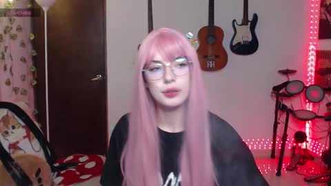 Snapshot of lovely_cass chatting on 10-18-25, 11:27 Cassie online show from 10-18-25, 11:27