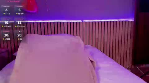 Emma online show from 02-15-25, 03:39