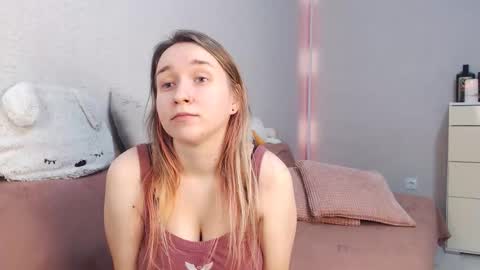 Lovely Hayley online show from 02-06-26, 09:40