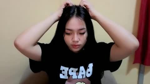 lovely_leah23 online show from 09-22-25, 04:58