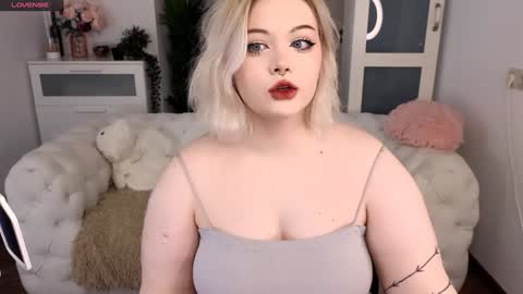 lovely_leilla online show from 01-29-25, 10:22