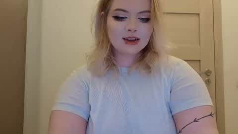 lovely_leilla online show from 10-17-25, 06:10