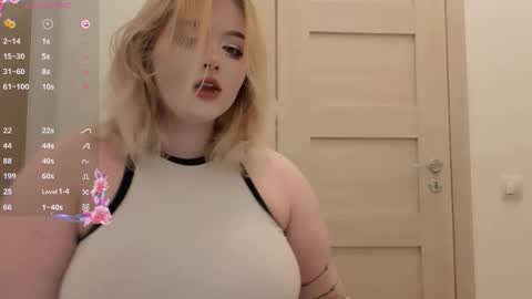 lovely_leilla online show from 10-19-25, 07:14