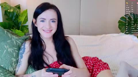 Snapshot of lovely_lo chatting on 02-20-26, 01:44 lovely_lo online show from 02-20-26, 01:44