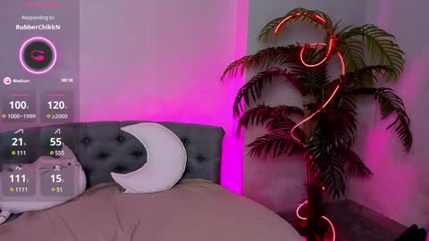Snapshot of lovely_poppy chatting on 12-03-24, 04:25 Lolly online show from 12-03-24, 04:25